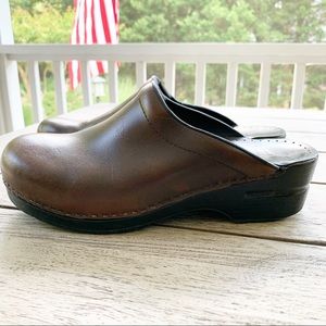 vintage dansko clogs